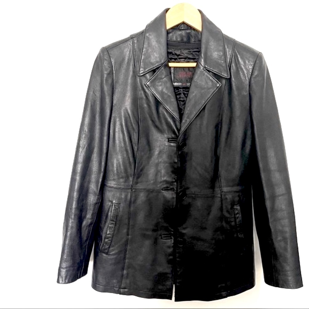 Oscar Léopold women’s leather jacket.
